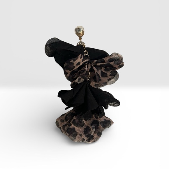 Chiffon petals with crystal accents and gold-tone metal base Tanya Creations - Picture 3 of 4